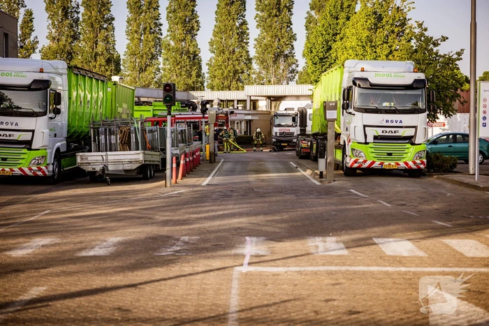 Brand in container met chemisch afval bij Remondis afvalverwerker