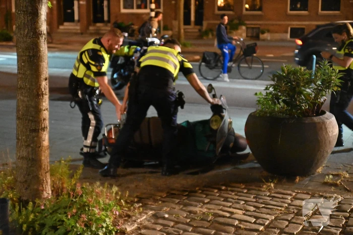 Onverzekerde maaltijdbezorger gewond bij aanrijding