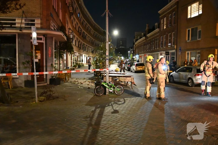 Gevaarlijke situatie door vallende stenen uit gevel