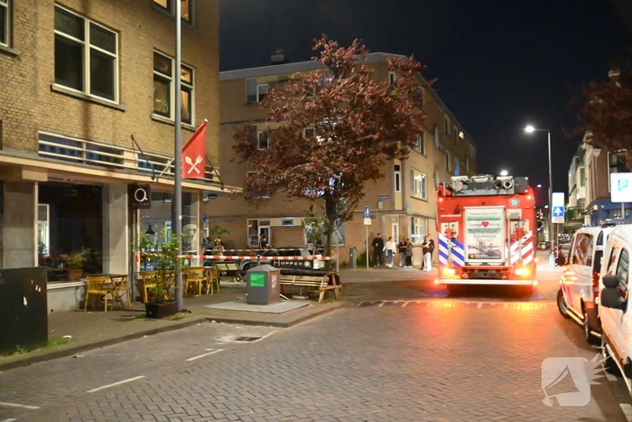Gevaarlijke situatie door vallende stenen uit gevel