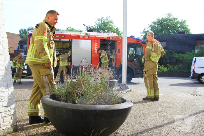 Bloembak met lavendel vliegt in brand