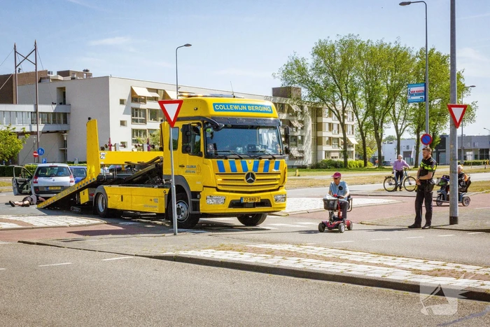 Veel blikschade bij botsing op kruispunt