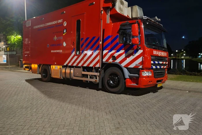 Bewerkingsmiddelen harddrugs aangetroffen na brand in flatwoning