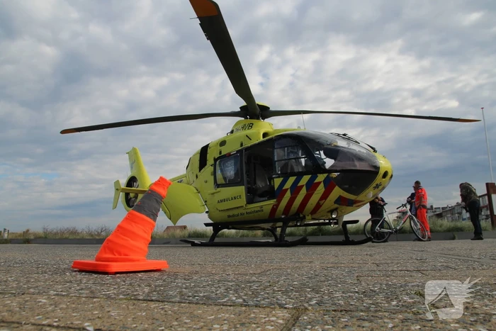 Traumahelikopter landt voor Andreaskerk