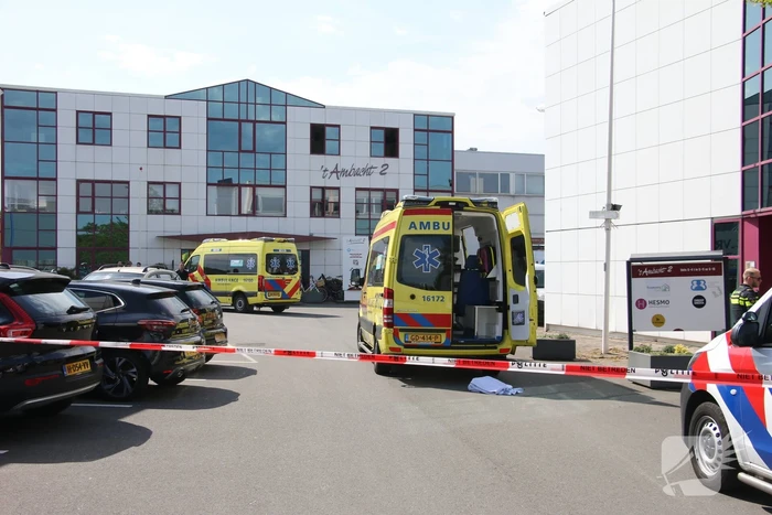 Gewonde bij steekpartij in bedrijfspand