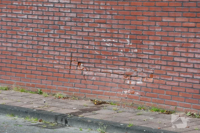 Flinke deuk in buitenmuur Woontex Slaapcomfort