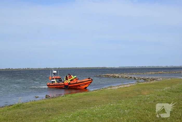 KNRM ingezet voor surfer in de problemen op Grevelingenmeer