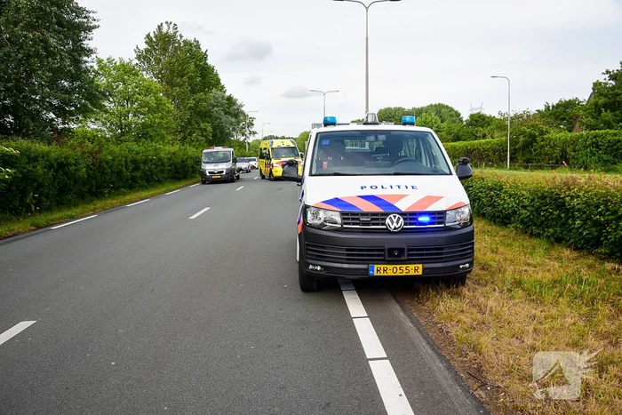 Automobiliste botst achterop Range Rover