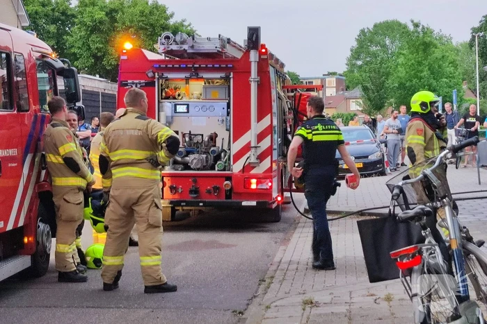 Woningbrand trekt veel bekijks van omwonenden