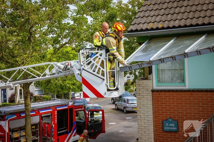 Schade aan woning na botsing met vrachtwagen