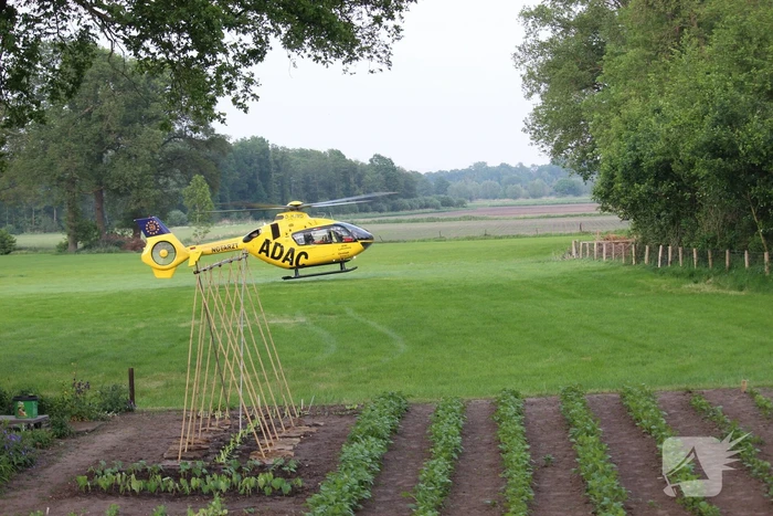 Kind valt van trap traumahelikopter opgeroepen