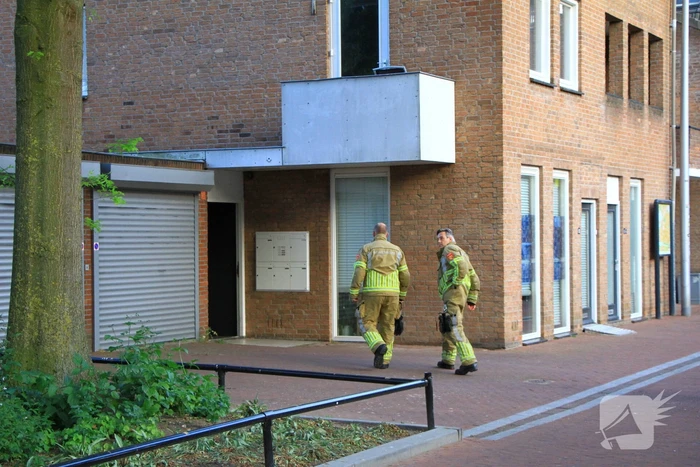 Brandweer ingezet voor losliggende dakpannen
