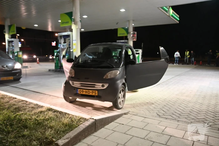 Auto vliegt in brand na verkeerd tanken