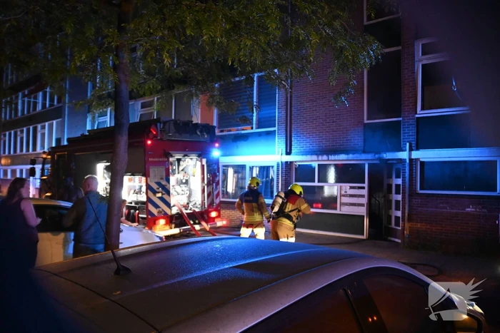 16 apartmenten ontruimd bij brand in kelder