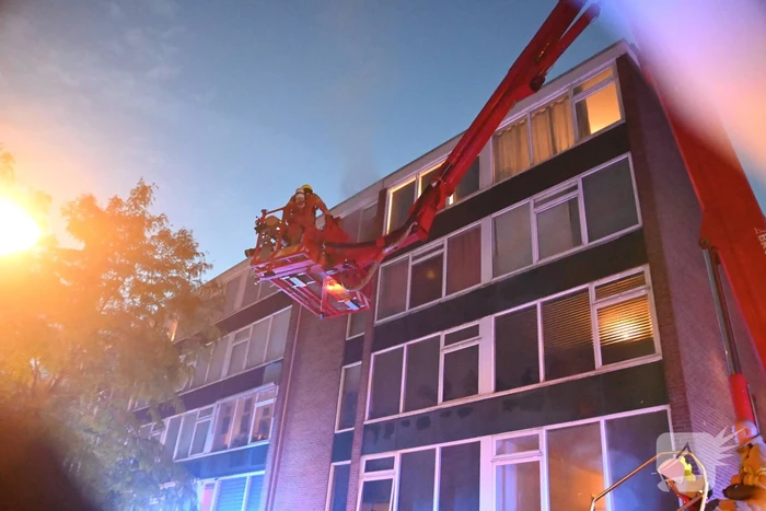 16 apartmenten ontruimd bij brand in kelder