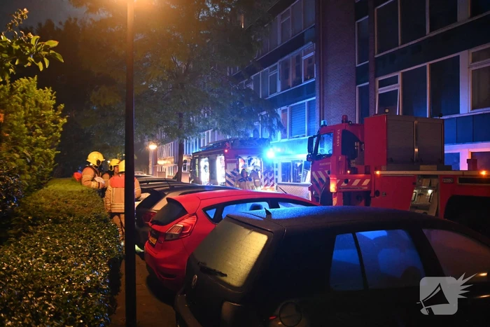 16 apartmenten ontruimd bij brand in kelder