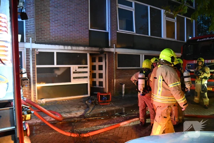 16 apartmenten ontruimd bij brand in kelder