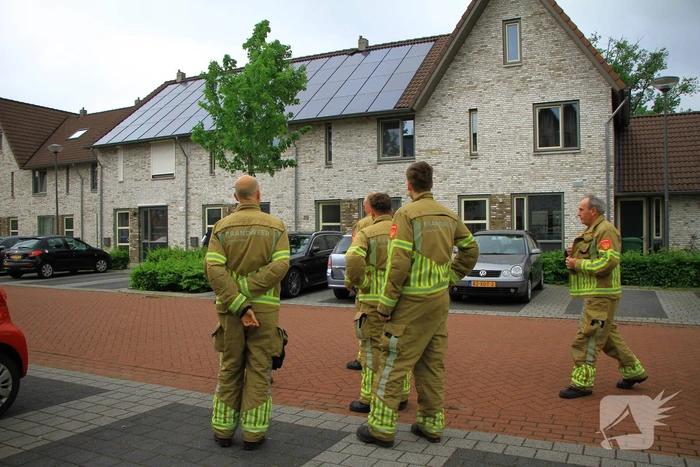 Dakpannen waaien van dak