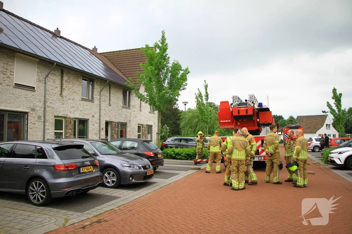 Dakpannen waaien van dak