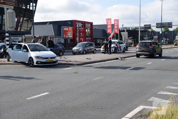 Flinke schade bij botsing op kruising van afrit A12