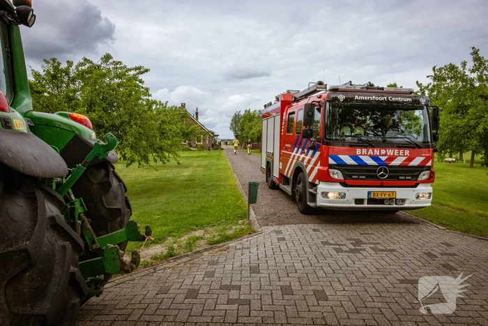 Veel rook bij afvalverbranding op terrein boerderij