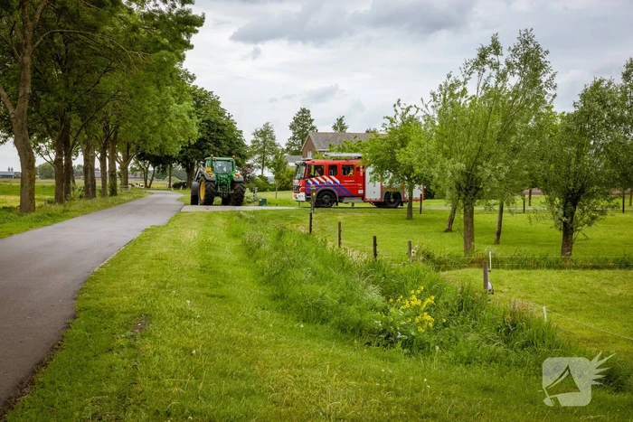 Veel rook bij afvalverbranding op terrein boerderij