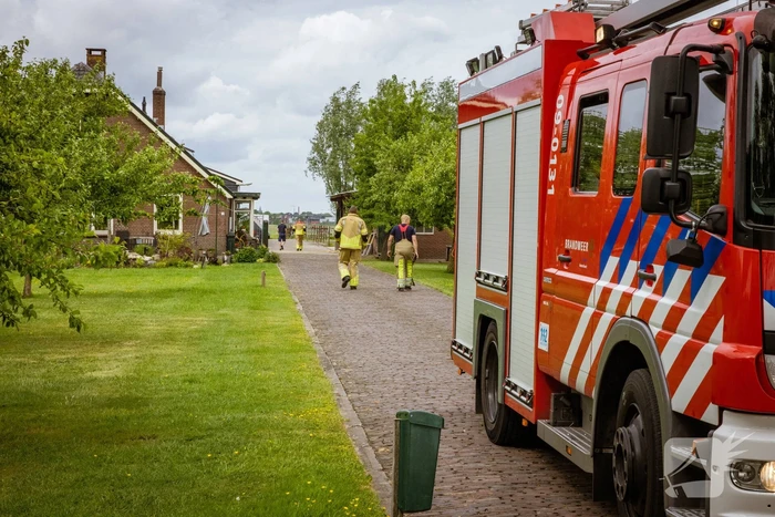 Veel rook bij afvalverbranding op terrein boerderij
