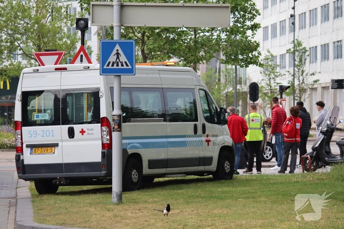 Scooterrijders gewond bij botsing