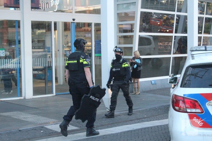 Treinverkeer stilgelegd vanwege politieactie