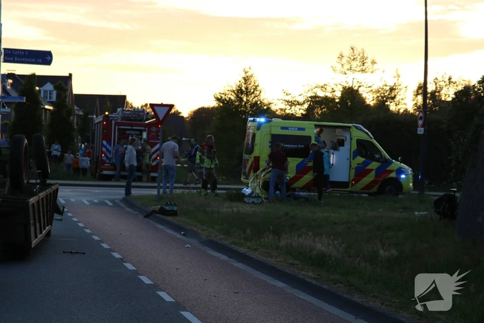 Meerdere gewonden nadat kampioenswagen kantelt