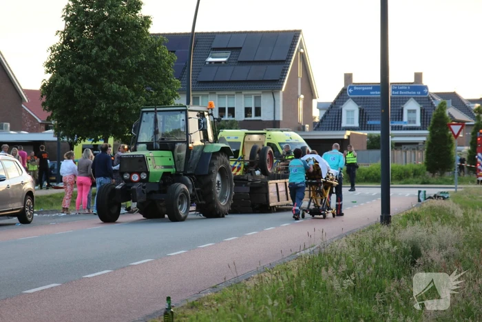 Meerdere gewonden nadat kampioenswagen kantelt