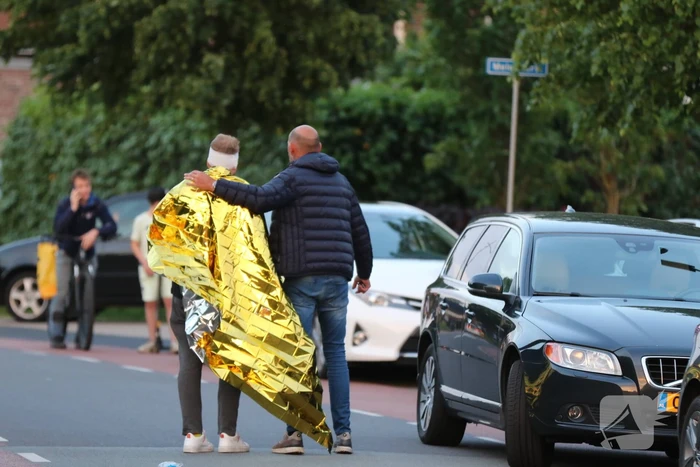Meerdere gewonden nadat kampioenswagen kantelt