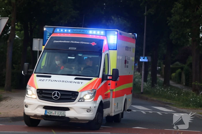Meerdere gewonden nadat kampioenswagen kantelt