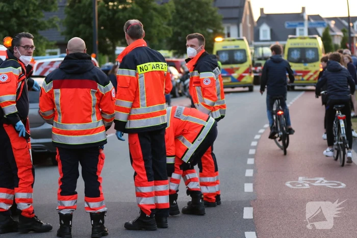 Meerdere gewonden nadat kampioenswagen kantelt