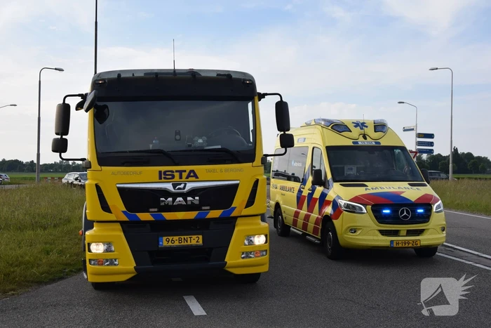 Motorrijder gewond bij botsing met auto