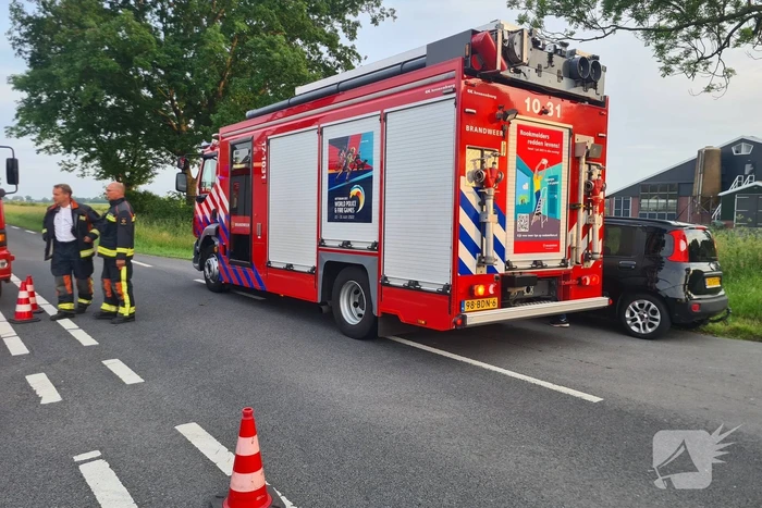 Auto belandt in water na ernstig ongeval