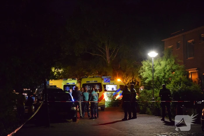 Vrouw op straat overgoten met zuur