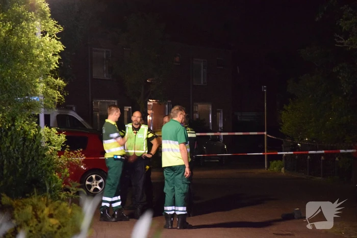 Vrouw op straat overgoten met zuur