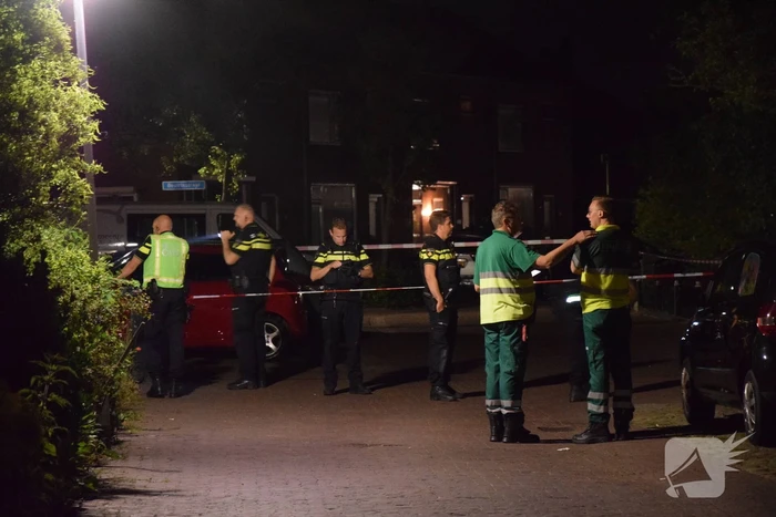 Vrouw op straat overgoten met zuur