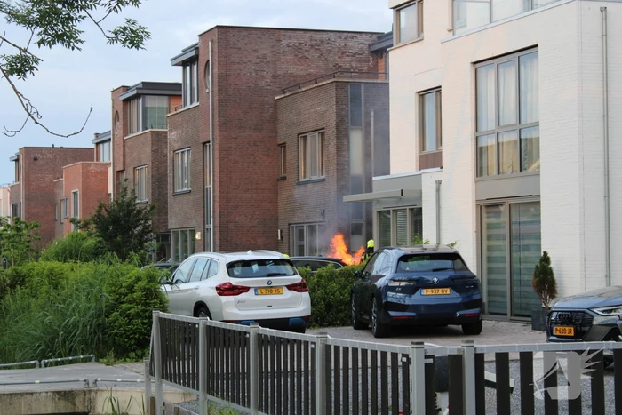 Hevige brand in elektrische auto
