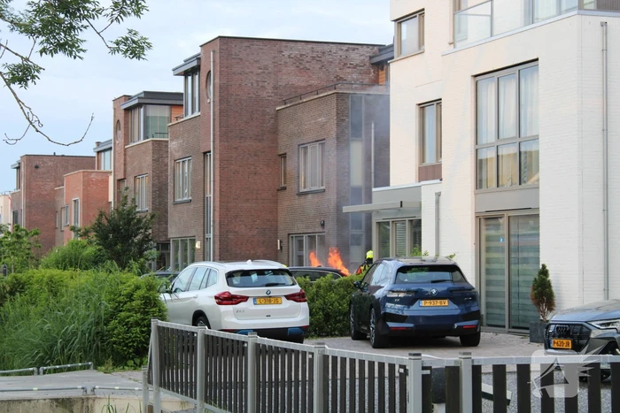 Hevige brand in elektrische auto