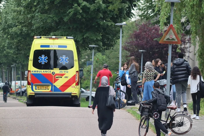 Fietsers botsen op brug