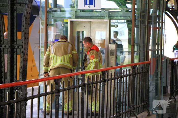 Wederom personen vast in lift NS-station