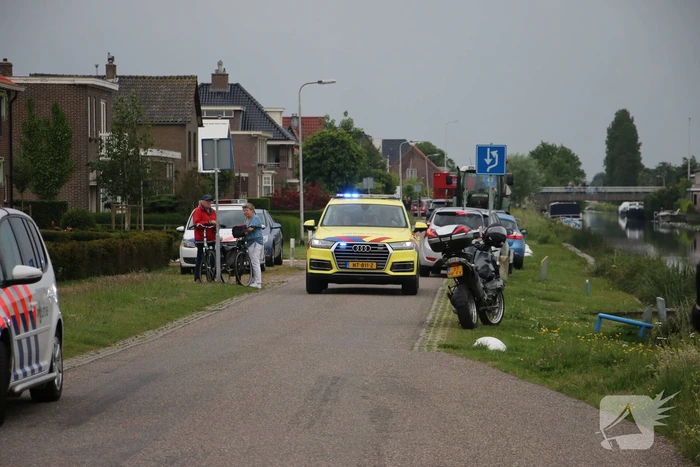 Persoon te water geraakt in Leidsche Trekvaart bij Tuinderij Buitenkans