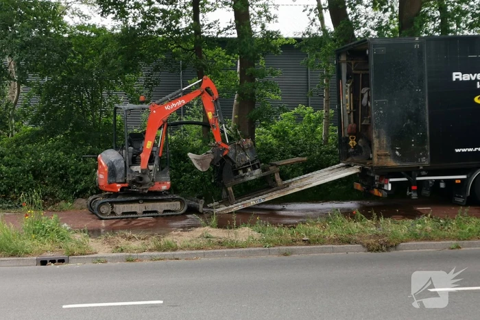 Gasleiding geraakt bij graafwerkzaamheden langs fietspad