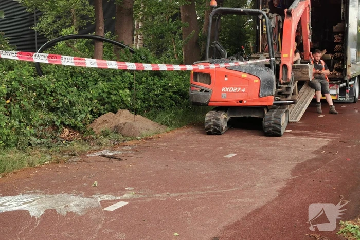 Gasleiding geraakt bij graafwerkzaamheden langs fietspad
