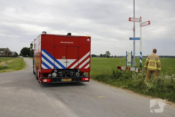 Brand in lege vrachtwagen overgeslagen naar schuur bij bedrijf Comfortmix