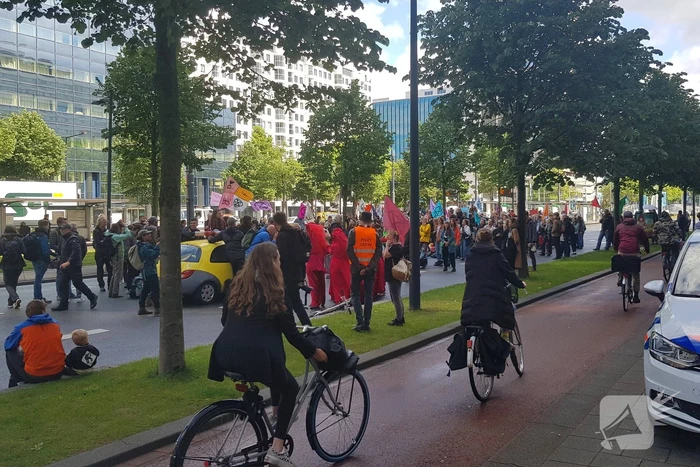 Actievoerders Extinction Rebellion houden Rebellie tegen de fossiele industrie