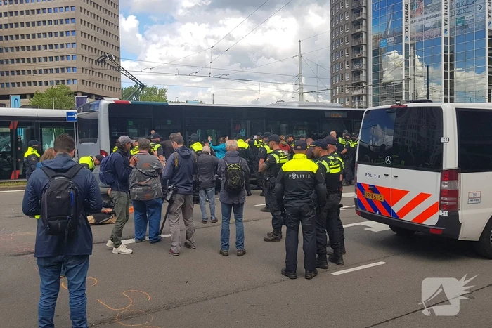 Actievoerders Extinction Rebellion houden Rebellie tegen de fossiele industrie