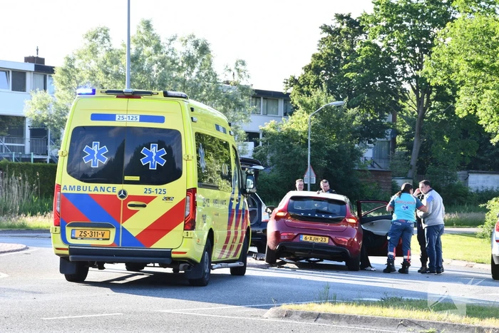 Veel schade na ongeval op kruising